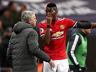 Weak Manchester United defence...